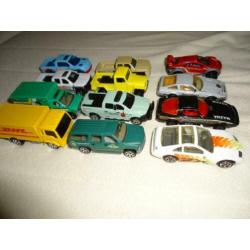 Matchbox auto's. 15 euro 16 stus!