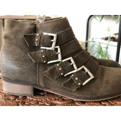 Mooie groene enkellaarsjes met gespen en studs, mt 41