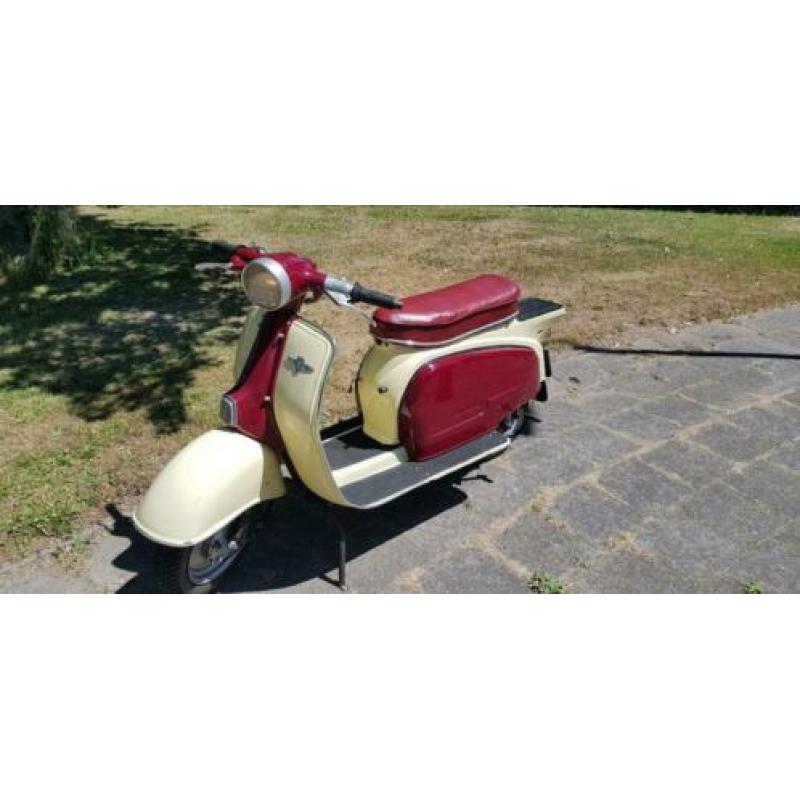 Zundapp roller met snorkenteken