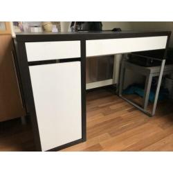 Te koop computermeubel zwart wit,