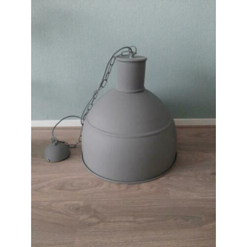 Lamp nieuwstaat (graag dit weekend ophalen)