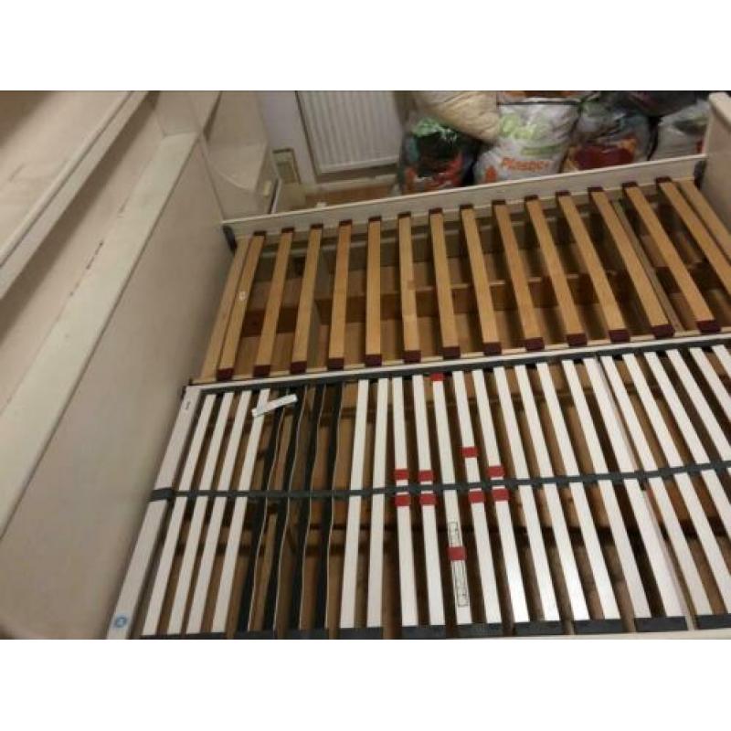 Gratis ophalen bed met ombouw