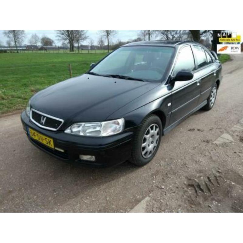 Honda Accord 1.8i LS