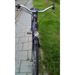 Locomotief damesfiets met 3 vers, frame maat 57 cm