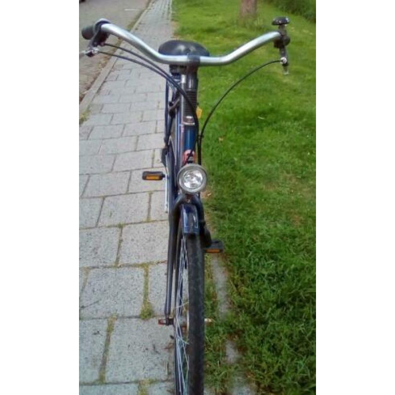 Locomotief damesfiets met 3 vers, frame maat 57 cm