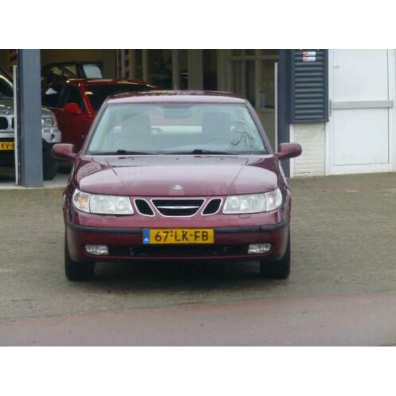 Saab 9-5 2.3t Vector word geleverd met een nieuwe apk