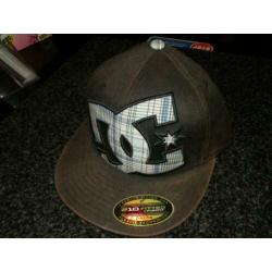 210 fitted flexfi cap premium