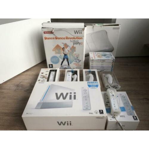 Complete set Wii met 3 controllers, balance board