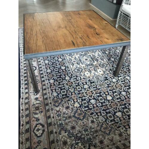 Industriële salontafel