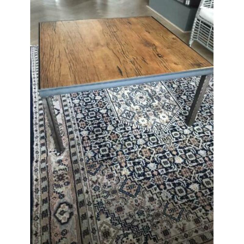 Industriële salontafel