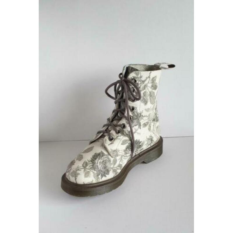Dr. Martens maat 36