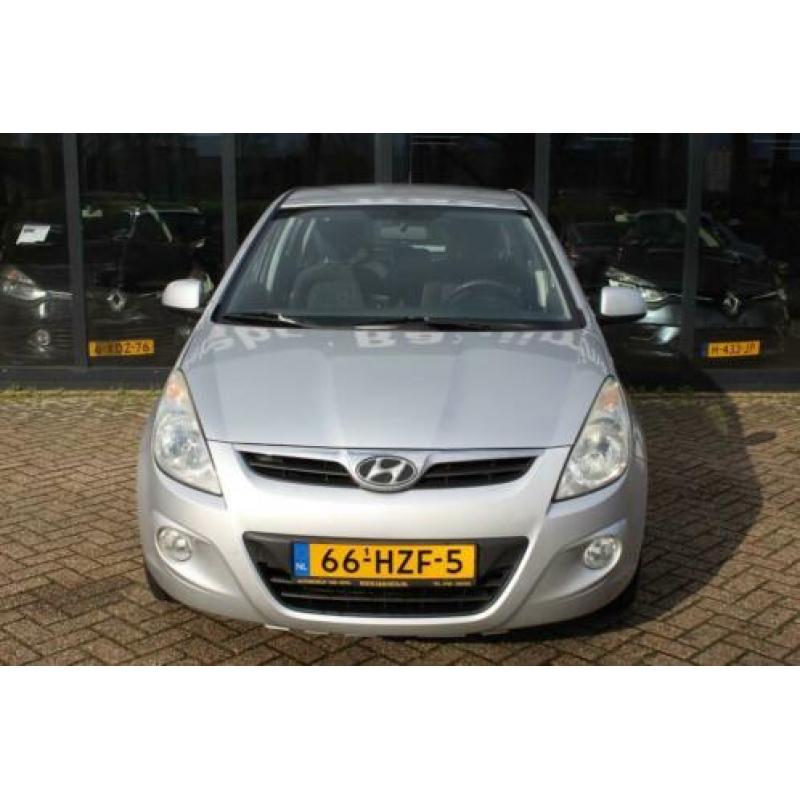 Hyundai i20 1.2i DynamicVersion *Airco* (bj 2009)