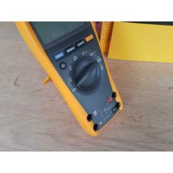 Fluke 77 IV / 77-4 autorange multimeter AC/DC 1000V - NIEUW!