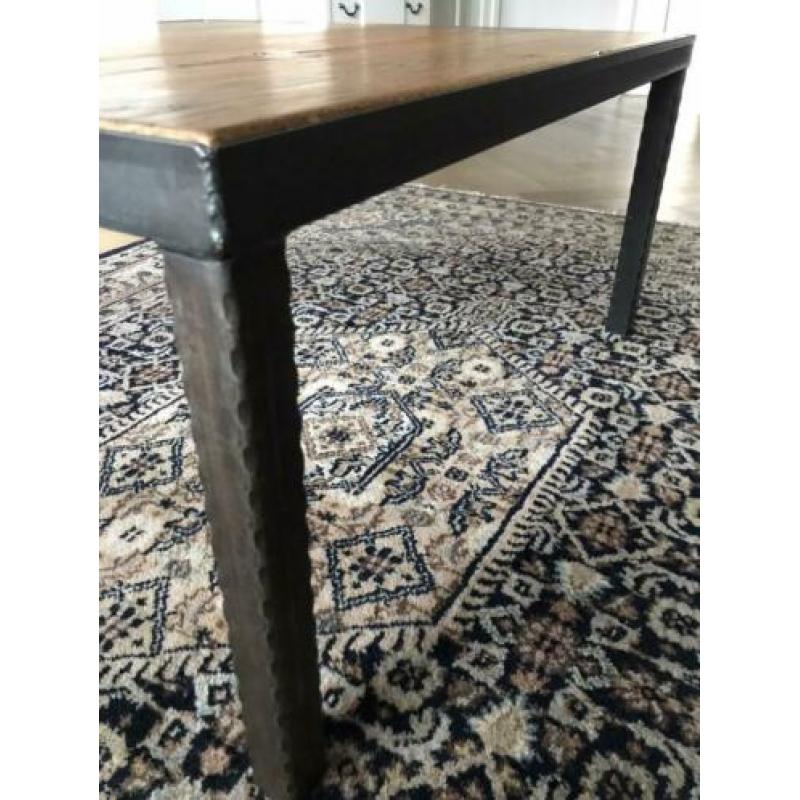 Industriële salontafel