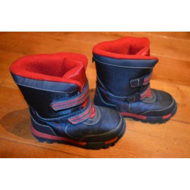 Snowboots van Oshkosh maat 29-30 een