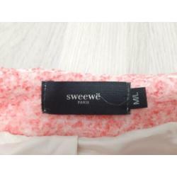 Mooi SWEEWE jas ( maat M/L )