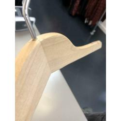 Partij hoge kwaliteit hangers/broekhangers met antislip rand