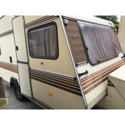 Kip KL 430 caravan om af te klussen