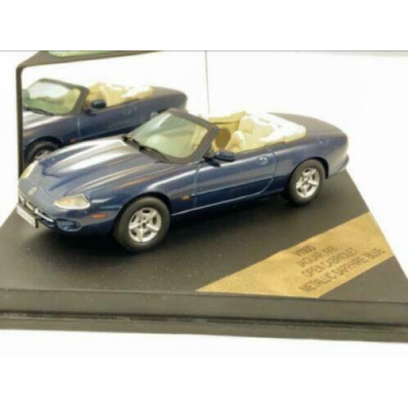 Vitesse Jaguar XK8 Cabriolet 1:43