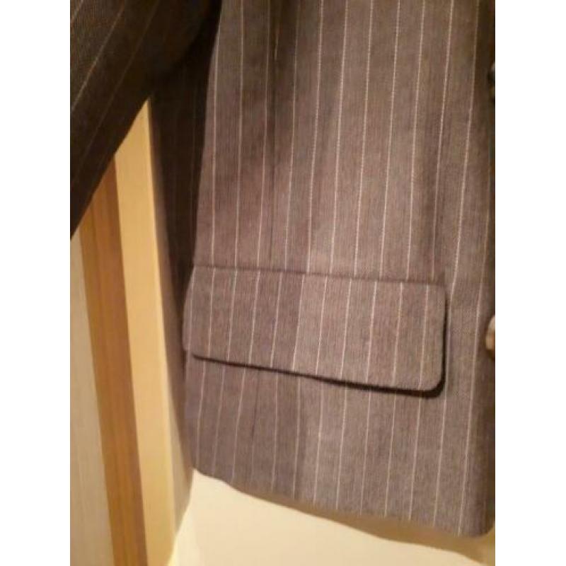 Beige gestreepte blazer van de stradivarius maat s