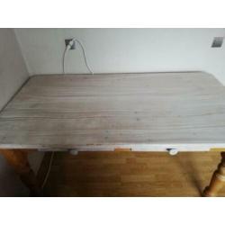 Massief Grenen eettafel 160x90x80. Inclusief 4 stoelen.