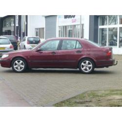 Saab 9-5 2.3t Vector word geleverd met een nieuwe apk