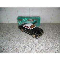Blikken volkswagen karmann ghia (met doos) nieuwstaat !!!