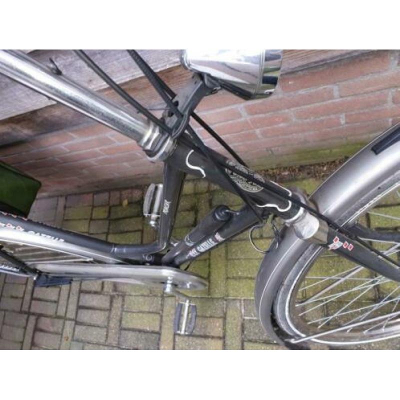 Zeer goed onderhouden Gazelle damesfiets alleen vandaag 99