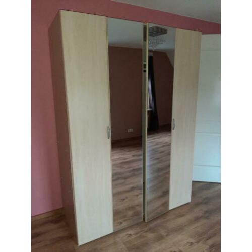 4 deurs kast h 199 br 145 diepte 60