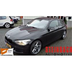 BMW 1-serie 114i 18 inch|Verlaagd|Airco|APK 10/2021|PDC