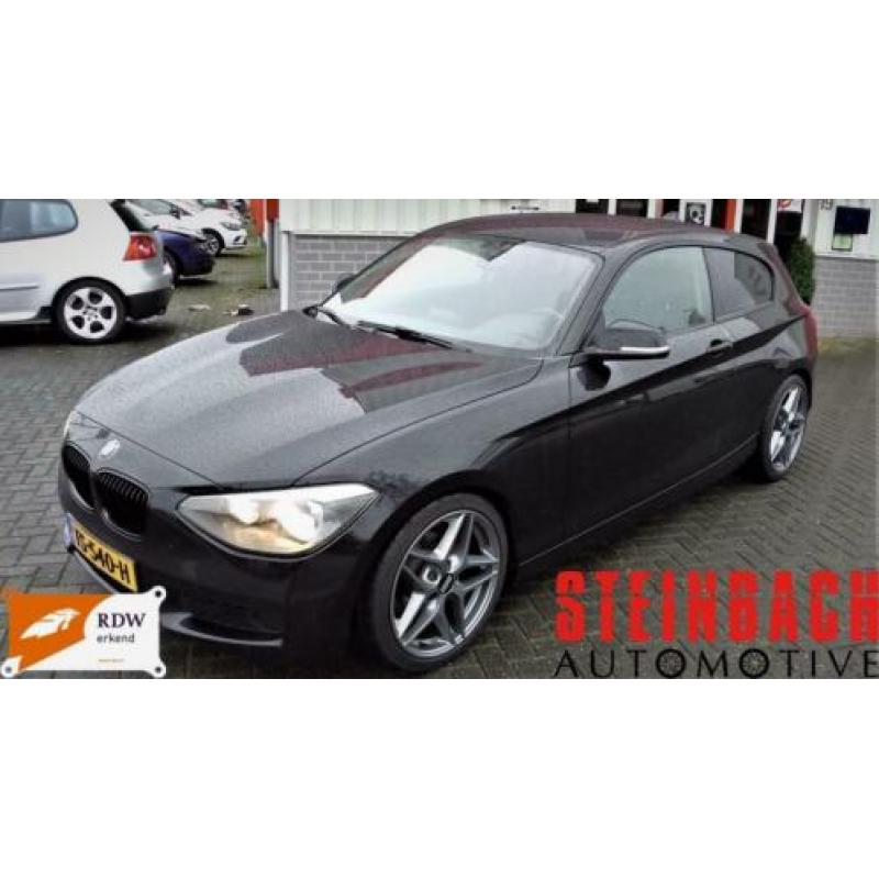 BMW 1-serie 114i 18 inch|Verlaagd|Airco|APK 10/2021|PDC