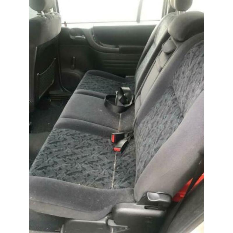 Opel Zafira 1.6 16V 2002 Grijs