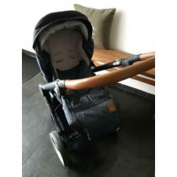 Mutsy Evo Industrial Blue denim met veel accessoires