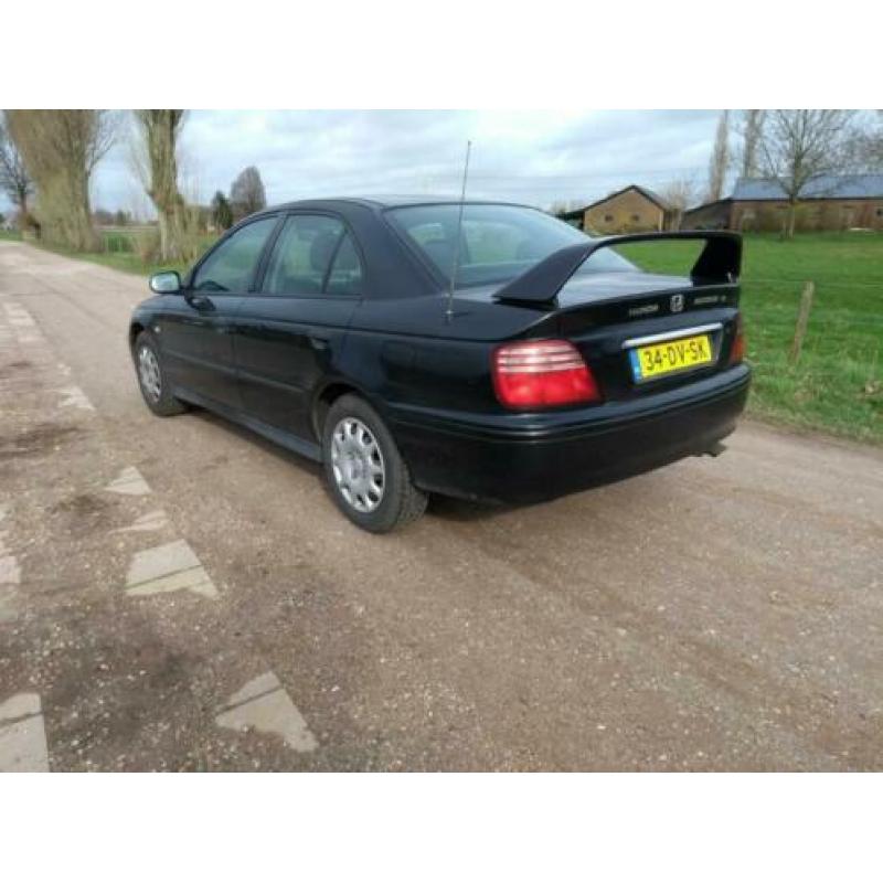 Honda Accord 1.8i LS