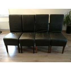 Eettafel en 4 eetkamerstoelen