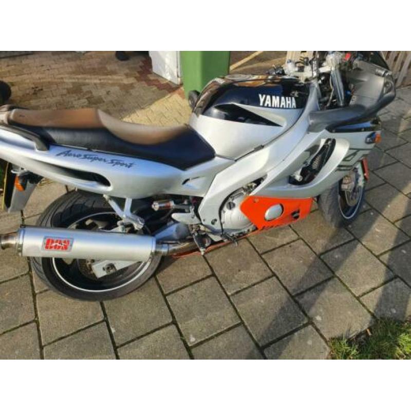 Yamaha Thundercat YZF600R