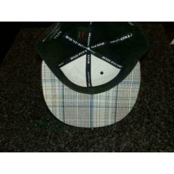 210 fitted flexfi cap premium