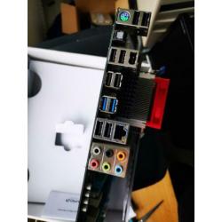 Upgradesetje; AMD FX-4100/16gb/Moederbord/HD7870