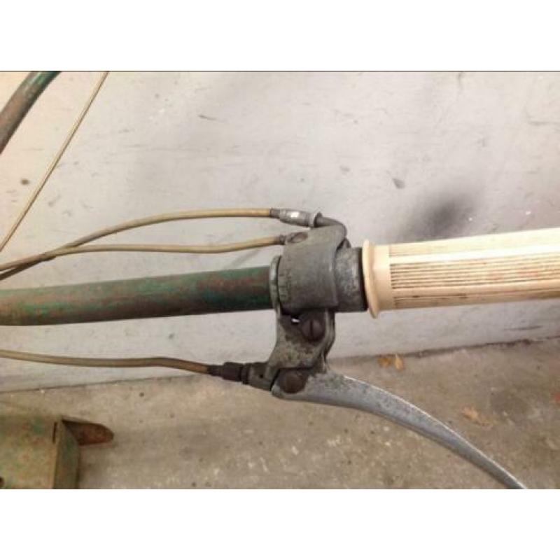 Oud tuinfreesje met nsu quickley 3 v motor