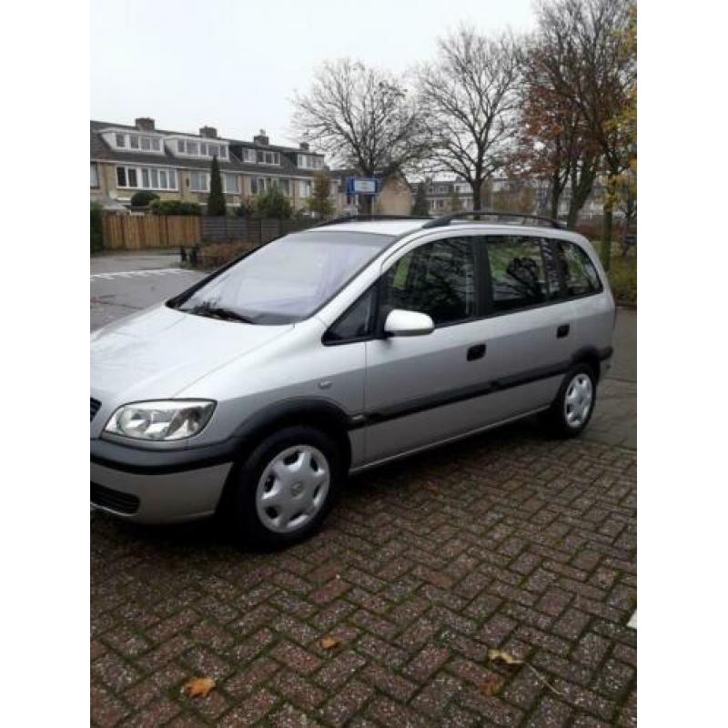Opel Zafira 1.6 16V 2002 Grijs