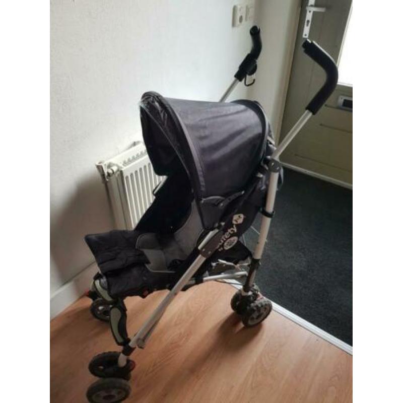 Buggy van Safety first zwart
