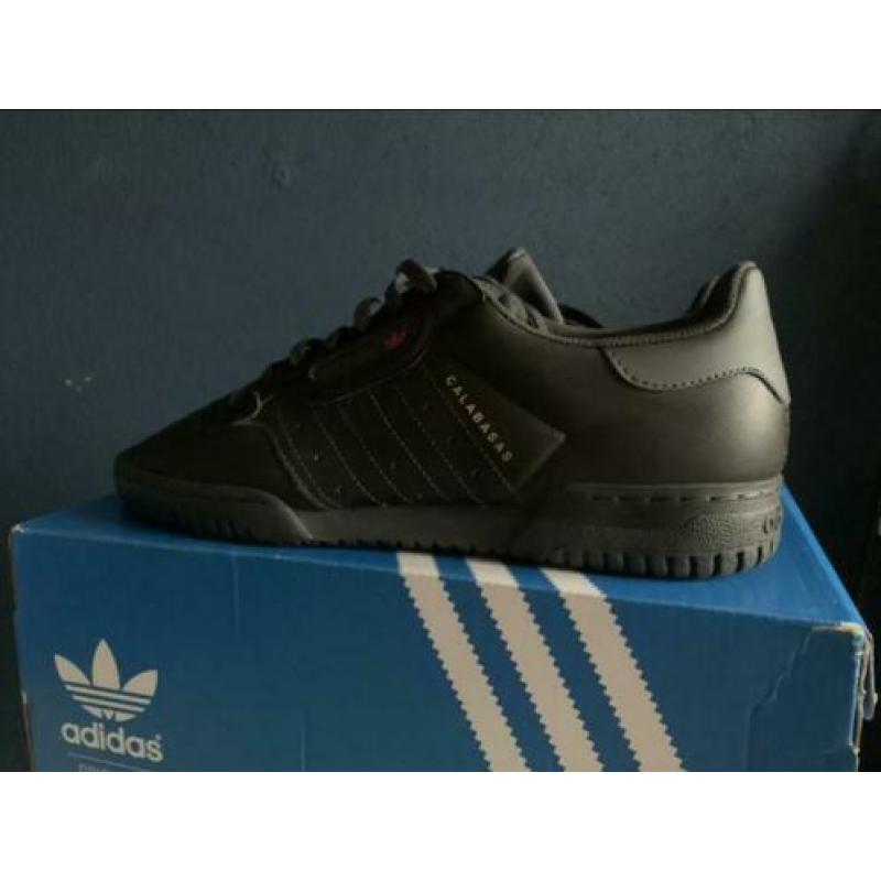 Yeezy powerphase calabasas, maat 44 2/3