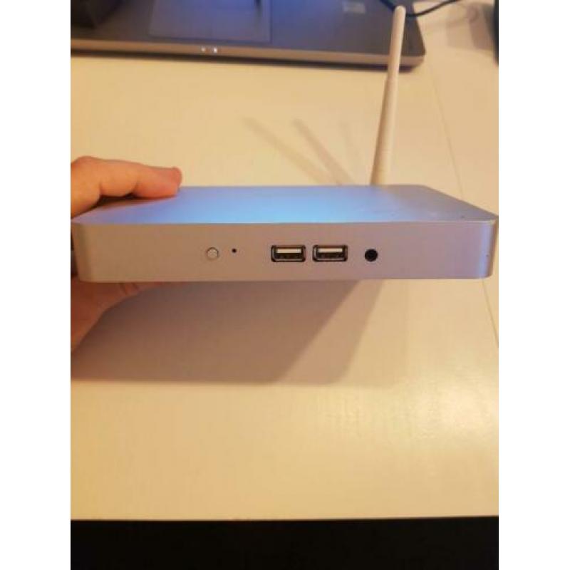 PIPO X7 Windows 8.1 Smart Mini PC TV Box