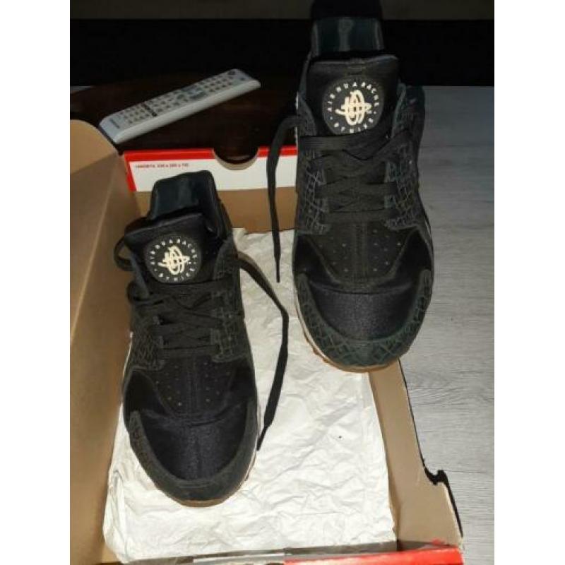 Nike Huarachee maat 40,5