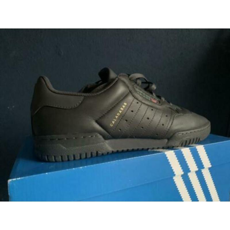 Yeezy powerphase calabasas, maat 44 2/3