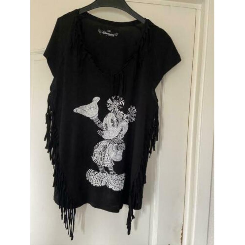 DISNEYLAND shirt Mickey met franjes maat XL. NIET GEDRAGEN
