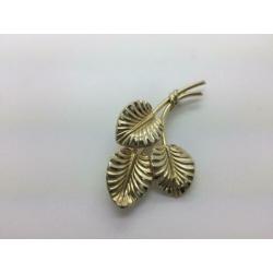 H333 Prachtige antieke zilveren broche leafs