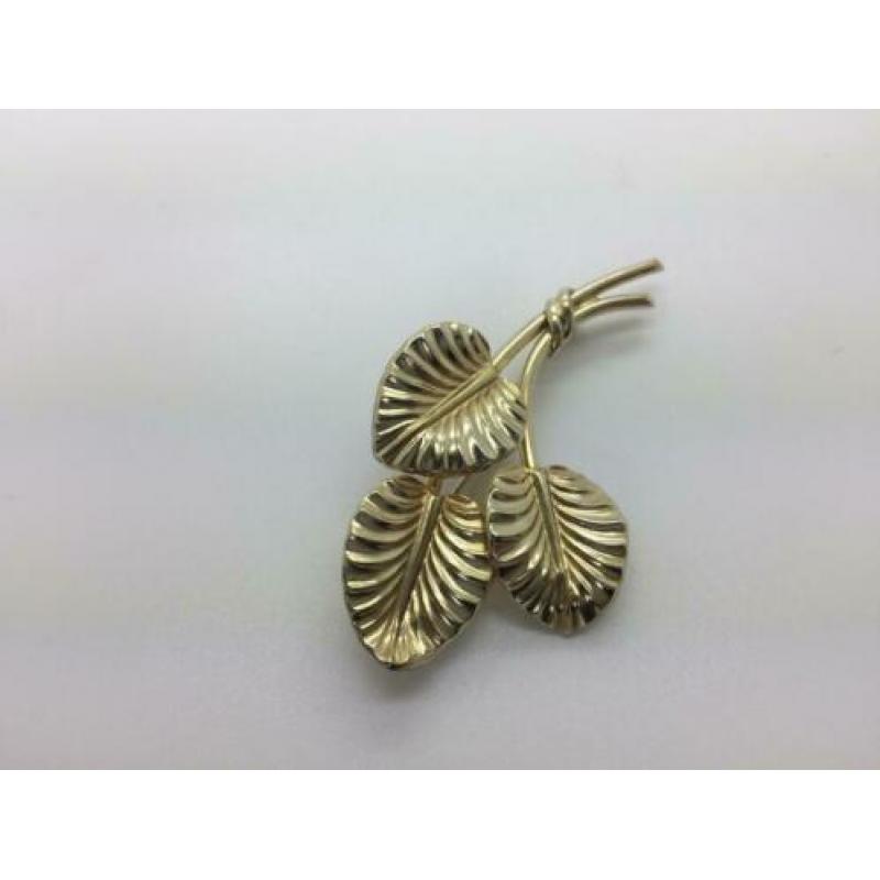 H333 Prachtige antieke zilveren broche leafs
