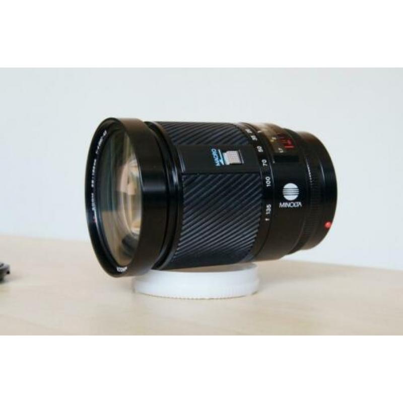 ony / Minolta AF 28-135 F/4-4.5 MACRO z.g.a.n en andere lens