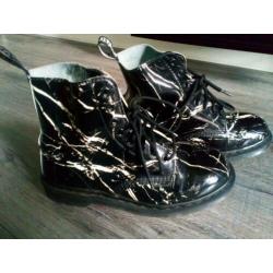 Stoere dr.Martens marmer (zwart/wit) lak (40)